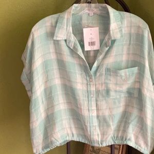 💖True Craft light weight turquoise and white plaid button down short top
